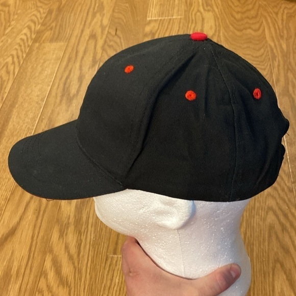 SPORTS BET MONTANA HAT BLACK  STRAPBACK ADJUSTABLE NWOT - Picture 4 of 9